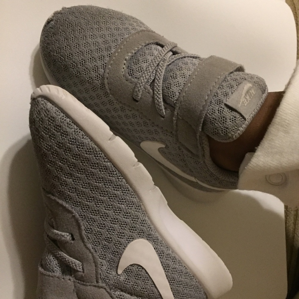Nike tajun toddler size 7